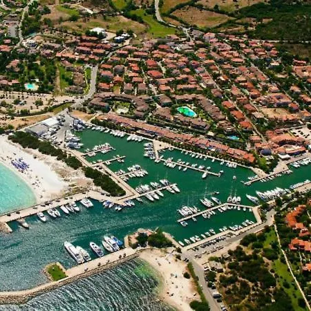 Διαμέρισμα Sleeps 4 Air Con T421650 Budoni
