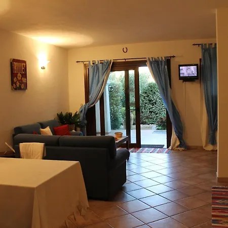 Sleeps 4 Air Con T421650 * Budoni
